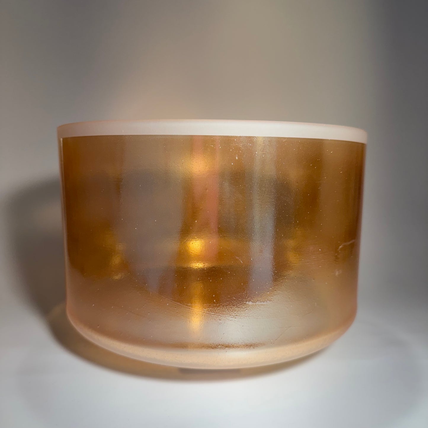 9" D+ 20 GRANDMOTHER FROSTED RIM, FROSTED (INSIDE)